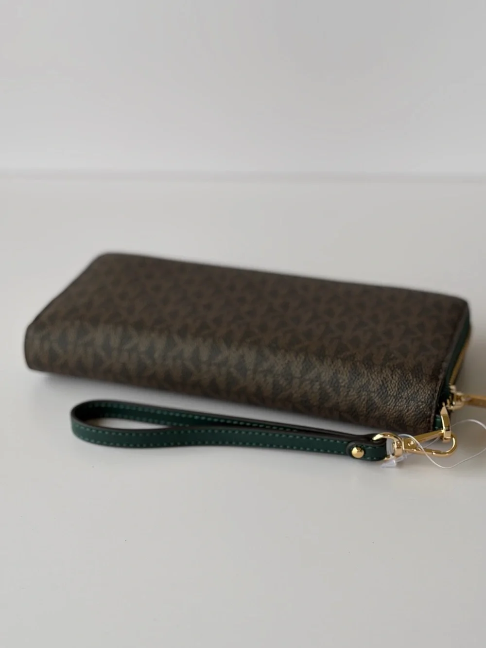 Michael Kors Racing Green Jet Set Travel Continental Wallet with Gold Hardware